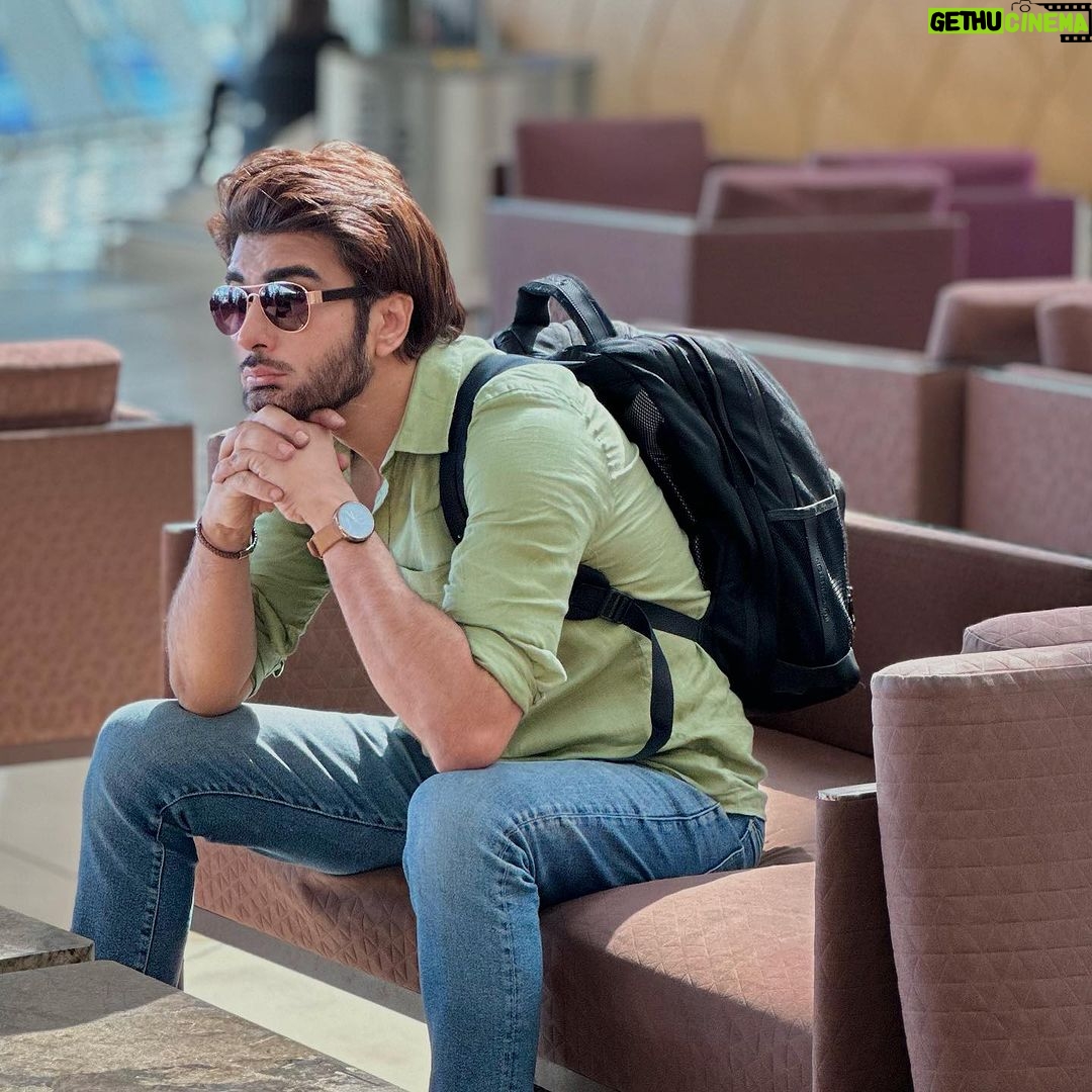 Imran Abbas Instagram - “Ab kise chaahain kisay dhoonda karain… wo bhi aakhir mil gaya ab kya karain…” Heyder Eliyev Adına Beynelxalq Hava Limanı