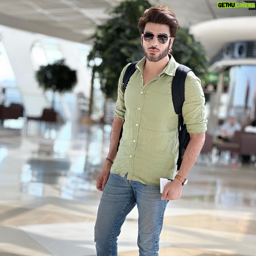 Imran Abbas Instagram - “Ab kise chaahain kisay dhoonda karain… wo bhi aakhir mil gaya ab kya karain…” Heyder Eliyev Adına Beynelxalq Hava Limanı