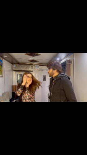 Imran Abbas Instagram - Forcefull love of Shanzay and Shaani re-enacted on an epic filmy scene . ❤️🤣