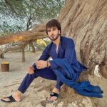 Imran Abbas Instagram - Khayal e yaar pe dekho khizaañ nahi aati.. Ye wo shajar ke khara hai hara bhara kub se. #bahrain #kingdomofbahrain #treeoflife Tree of Life Bahrain