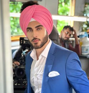 Imran Abbas Instagram - JEE VE SOHNEYA JEE holds great significance for me. It is more than just a movie. It is a sincere effort to bring two Punjabs and their people even closer:  It is a gift from me and my team to all those who believe in the power of love that transcends all boundaries. Love is the greatest blessing bestowed upon us by our creator, who made us all regardless of where we live or our origins. Together, we can bring about change and put an end to the culture of hatred that has already caused immense harm to humanity. I urge you to watch JVSJ on February 16th and support not only love and peace, but also the filmmakers who are advocating for this beautiful cause.  @vijaycam @simichahal9 @imranabbas.official @vhentertainmentofficial @uifilmsind  @sunnyrajusa @amit.juneja.12 @mintukapa_90 @thaparrness @sarla1990 @omjeegroupoffical @munishomjee @jatboot @mandeephundal57  @smita.kambli.925 @nitin_rangmeet  @designer.nitasha @bharat_raawat @Sud_vfx @eyepiece_through @sunnyvikmusic @ivikasmaan @praveenaawara @karanmakeovers_ @dashmesharts @khara13official @i.amtushar @dazzlingeventsusa @tashan2015 @udaya_vakati @diilwala
@brianshawactor @azamiman @vj.mann 
@editor__yash_raj @afterplaystudios 
@maddy.afterplay @ianamtanveer

#simichahal #imranabbas #punjab #pakistan #traveller #romantic  #soulmate #hippie #wanderlust