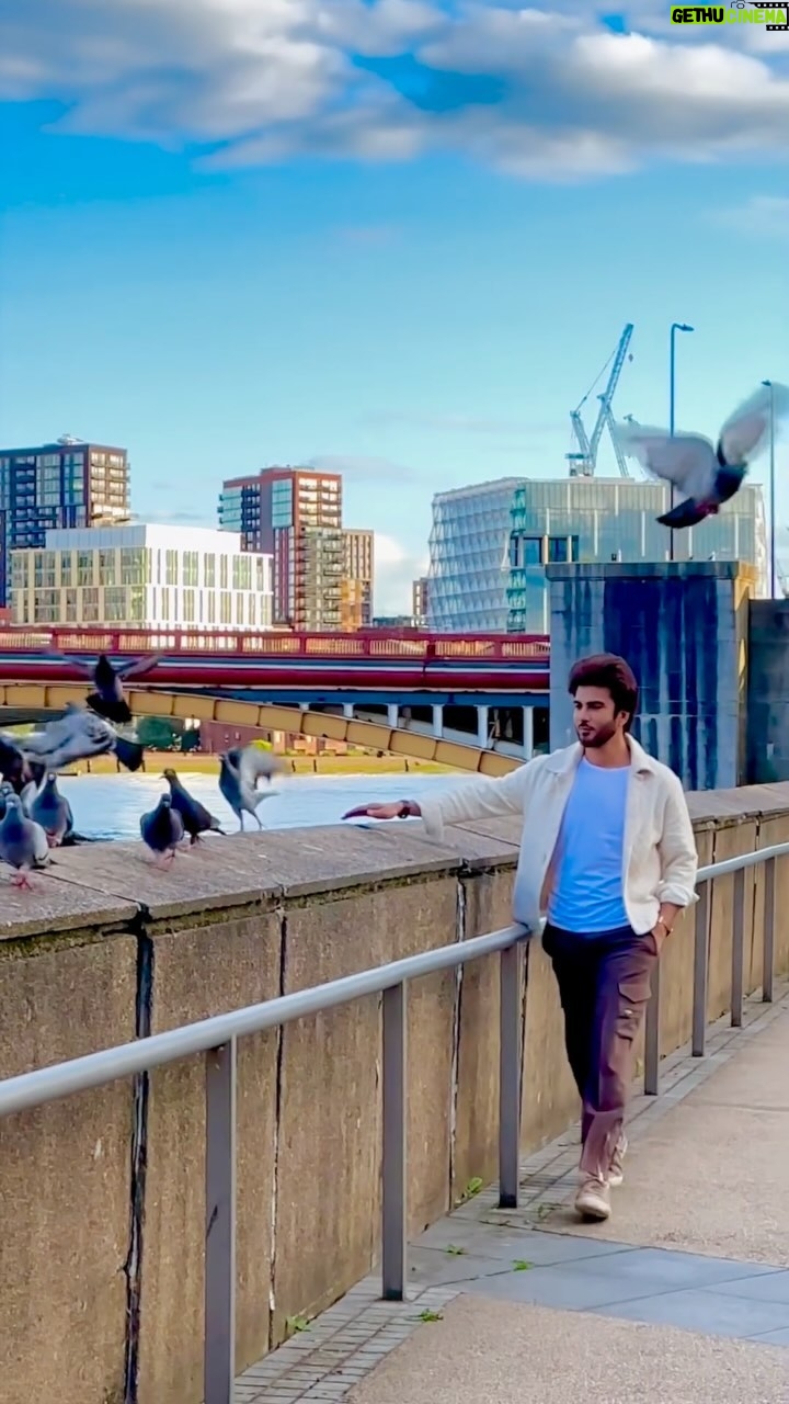 Imran Abbas Instagram - 🤣How can I forget this..I won’t be forgiven for causing the birds to fly away that was intended to be captured during the song scene of JEE VE SOHNEYA JEE. Despite my efforts to bring them back, they had permanently left this location. Sahi kaha kisi ne “Panchi te musaafi wapas nayi aanday”🤣🤣🤣. Cant wait to see you in cinemas on 16th of February 2024 @vijaycam @simichahal9 @imranabbas.official @vhentertainmentofficial @uifilmsind @sunnyrajusa @amit.juneja.12 @mintukapa_90 @thaparrness @sarla1990 @omjeegroupoffical @munishomjee @jatboot @mandeephundal57 @smita.kambli.925 @nitin_rangmeet @designer.nitasha @bharat_raawat @Sud_vfx @eyepiece_through @sunnyvikmusic @ivikasmaan @praveenaawara @karanmakeovers_ @dashmesharts @khara13official @i.amtushar #simichahal #imranabbas #atifaslam #punjab #pakistan #traveller #romantic #soulmate #hippie #wanderlust