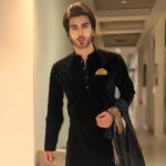 Imran Abbas Instagram – First post of 2024 . 
Wearing @humayunalamgirofficial .
