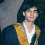 Imran Abbas Instagram - The day when I graduated as an Architect from NCA, Lahore. I still remember the moment and those tears of happiness in my late parents’ eyes. “Buss yadain reh jaati hain “..