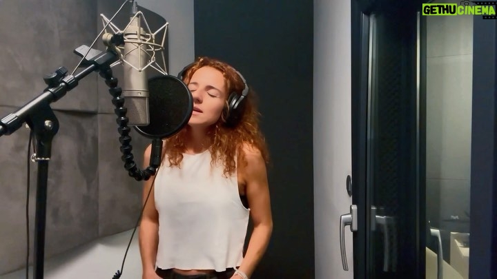 Inês Herédia - 2.2K Likes - Funny Things happen between voice overs and lunch breaks