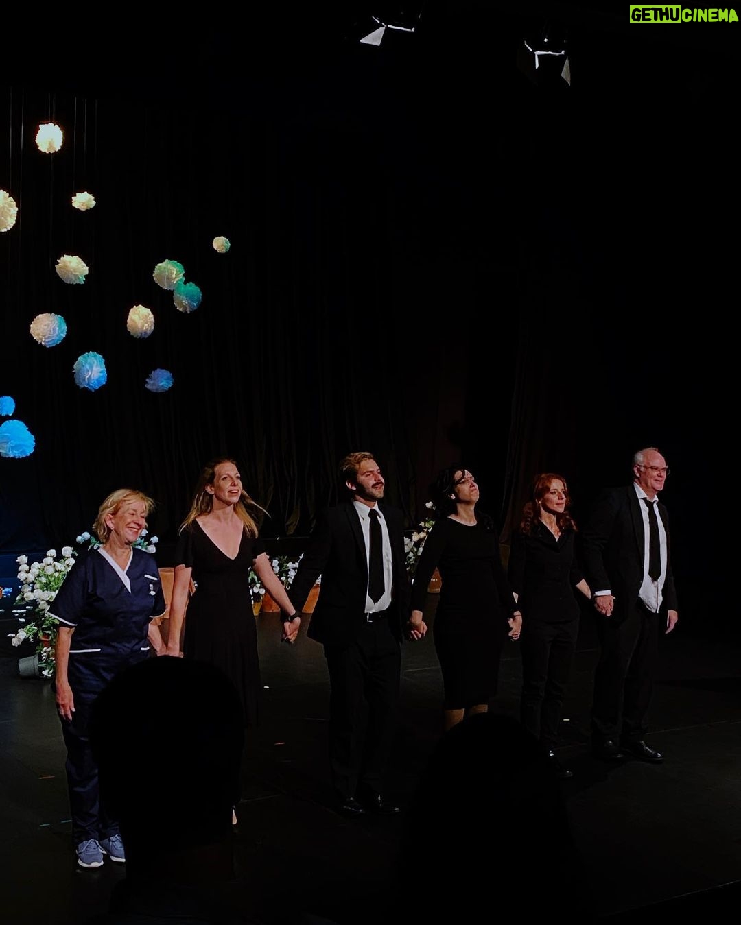 Inês Herédia Instagram - We’re back and we’ll be around until the 22nd 🥰 📸 @biatrix_art A BARRACA Teatro