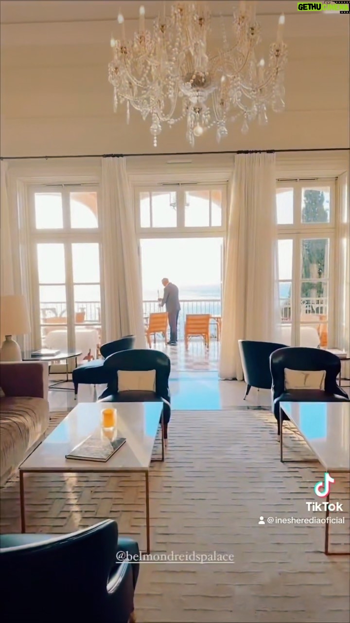 Inês Herédia Instagram - I’ve been time traveling for the past few days and I’m not sure I want to come back to 2023. 🥹 @belmondreidspalace one of the most beautiful places I’ve ever set my feet into. Belmond Reid's Palace