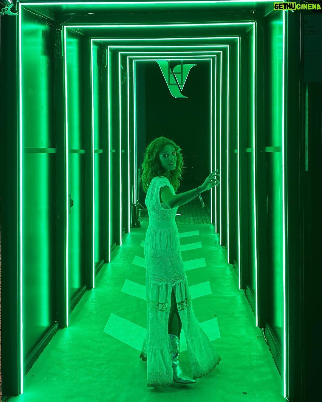 Inês Herédia - 2.1K Likes - God was in Lisbon again. And she’s a woman. Her name is @florence .