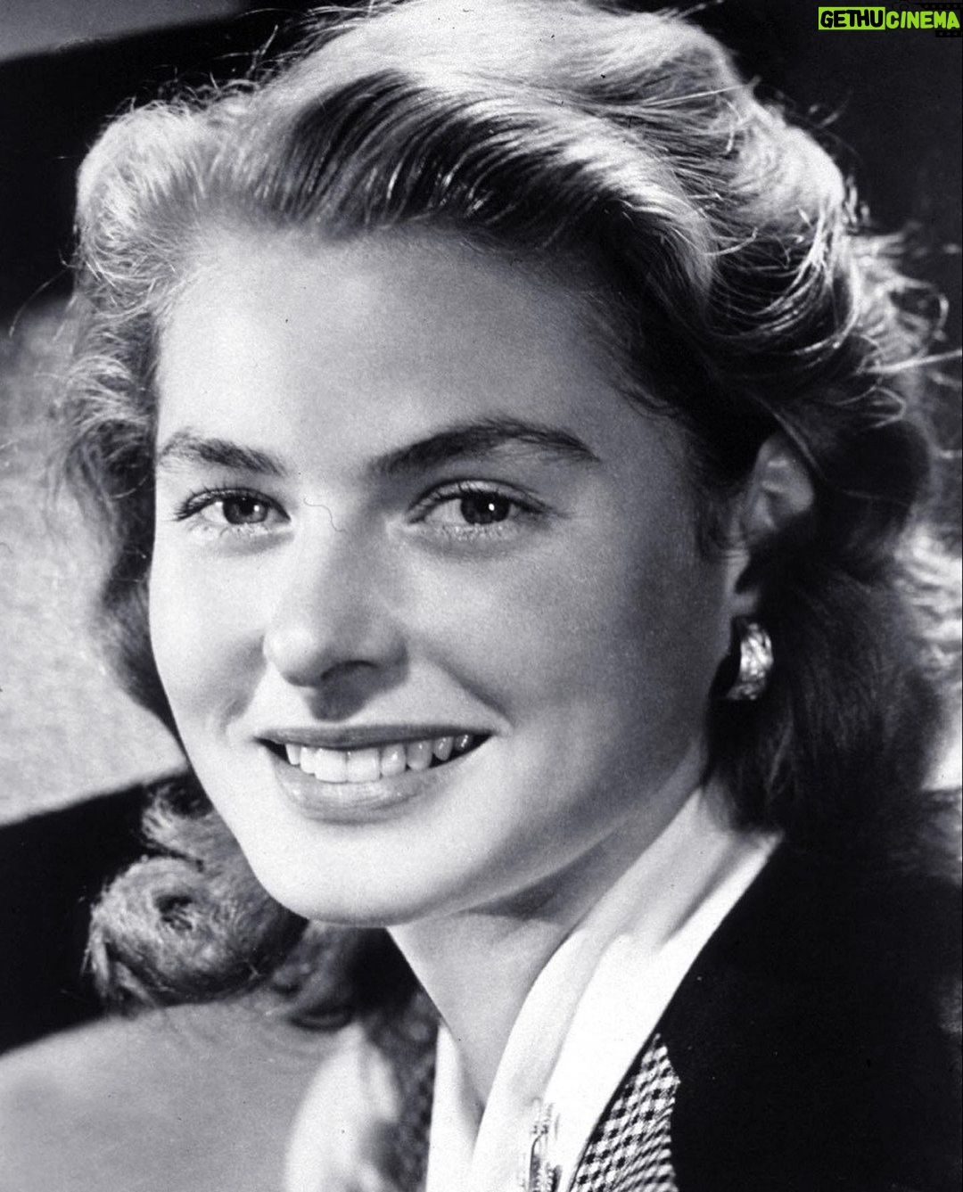 Inês Herédia - 2.9K Likes - Bom, seguindo o mood da @ivadominguesoficial para limpar um bocado o feed de hoje, deixo aqui as minhas sugestões.
Roberts, Bergman, Blanchett, Bacall, Moore e Hathaway.
Boa noite.