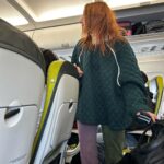 Inês Herédia Instagram - Ice breaker Tip: estas calças. Não há ninguém que não tenha algo a dizer. A ver aqui no insta. Sim ou não? Barajas Airoport Madrid Spain