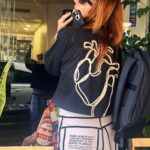 Inês Herédia Instagram – Só para dizer que está a valer andar de T-shirt 🫀