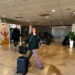 Inês Herédia Instagram - Ice breaker Tip: estas calças. Não há ninguém que não tenha algo a dizer. A ver aqui no insta. Sim ou não? Barajas Airoport Madrid Spain