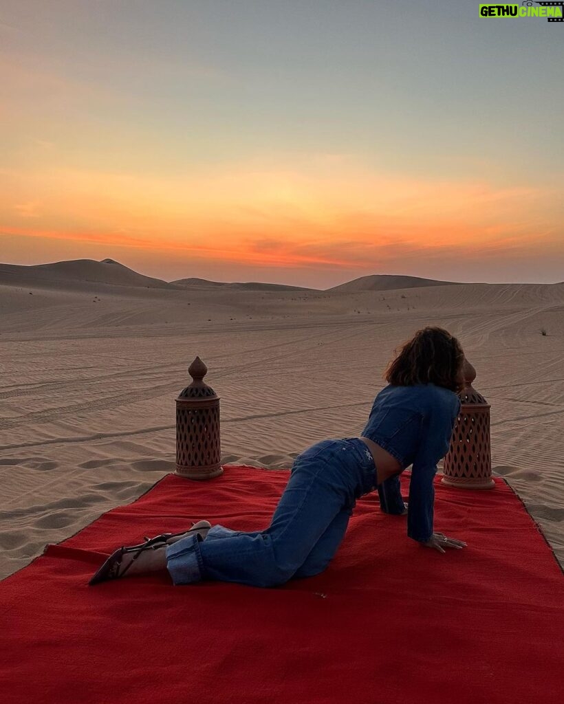 Inanna Sarkis Instagram - Two souls & the endless sand on a perfect full moon. A magical evening #InAbuDhabi @visitabudhabi 🇦🇪🐪 العيد الوطني الاماراتي Abu Dhabi Desert