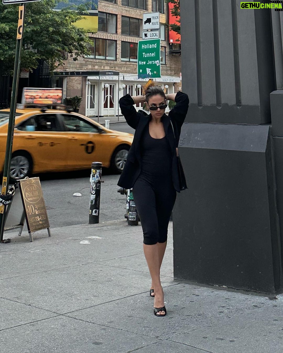 Inanna Sarkis Instagram - 😎🗽 New York, New York