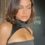 Inanna Sarkis Instagram - Watched my man make out with JLaw on the big screen! It was hottttt 🥵 styling @yaelquint wearing @tiffanyandco @versace @elliemisner @judithleiberny @rogervivier glam @misha212 hair @davidvoncannon nails @nailsbyzola film @luke_simone New York