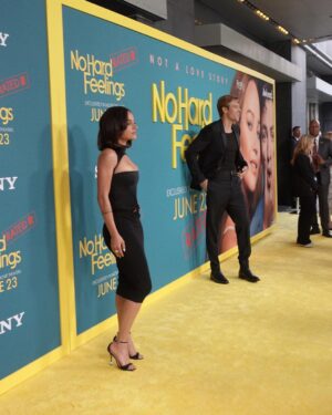 Inanna Sarkis Instagram - Watched my man make out with JLaw on the big screen! It was hottttt 🥵

styling @yaelquint wearing @tiffanyandco @versace @elliemisner @judithleiberny @rogervivier 

glam @misha212 
hair @davidvoncannon 
nails @nailsbyzola 
film @luke_simone
