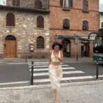 Inanna Sarkis Instagram - Buongiorno 🇮🇹 only Italian comments allowed… Tuscany, Italy