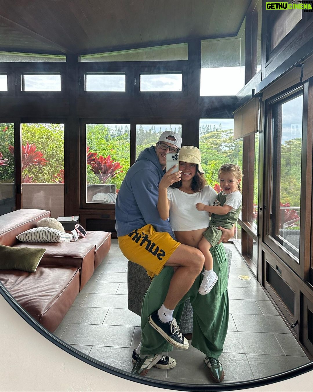 Inanna Sarkis Instagram - Rainy days in @alo 🌧️ Kaua'i, Hawaii