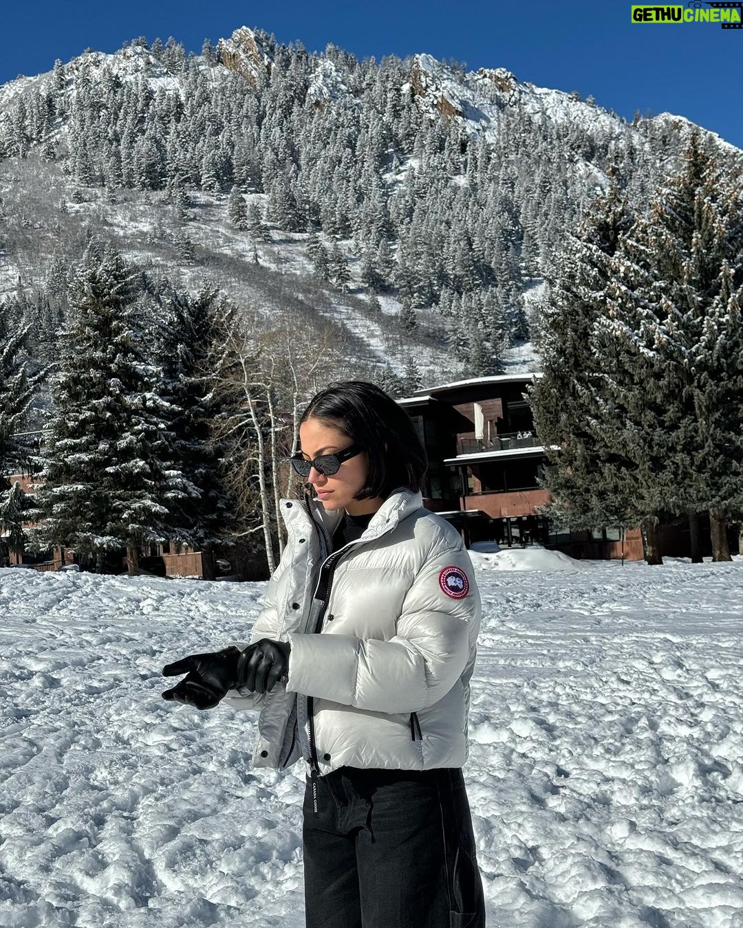 Inanna Sarkis Instagram - yeah…we’re in the Rockies 😏 Aspen, Colorado