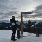 Inanna Sarkis Instagram - First time in Aspen & first time boarding! Now I’m addicted thanks to @whitespace_____ Aspen, Colorado