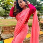 Inchara Joshi Instagram – 🧿🩷Hundreds of western outfits on one side, and a saree on another!🩷🧿
#inchara #inchu #incharajoshi #cute #cutest #sareelove #festivetime #katheyondushuruvagide #sahana #pinksaree #actor #actorslife #actresses #kannadaserial #kannadaactress Bangalore, India