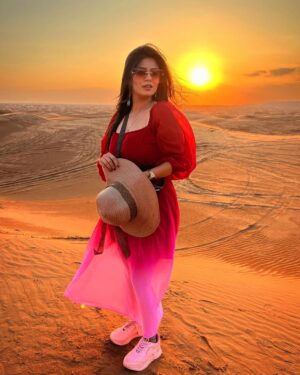 Inchara Joshi Instagram - "Wanderlust and desert dust."❤️🧿
Pc:@mansi._.joshi 

#dubaidairies #wanderlust #desertsafari #desertsafaridubai #incredibleindia #incredible #camels #incharajoshi #inchu #inchara #actor #actress #viral #trending #dubaipost #desertpics #photooftheday #uae🇦🇪 #vacationmode #katheyondushuruvagide #starsuvarna #geminitv #sahana #radhika #freshdesertair