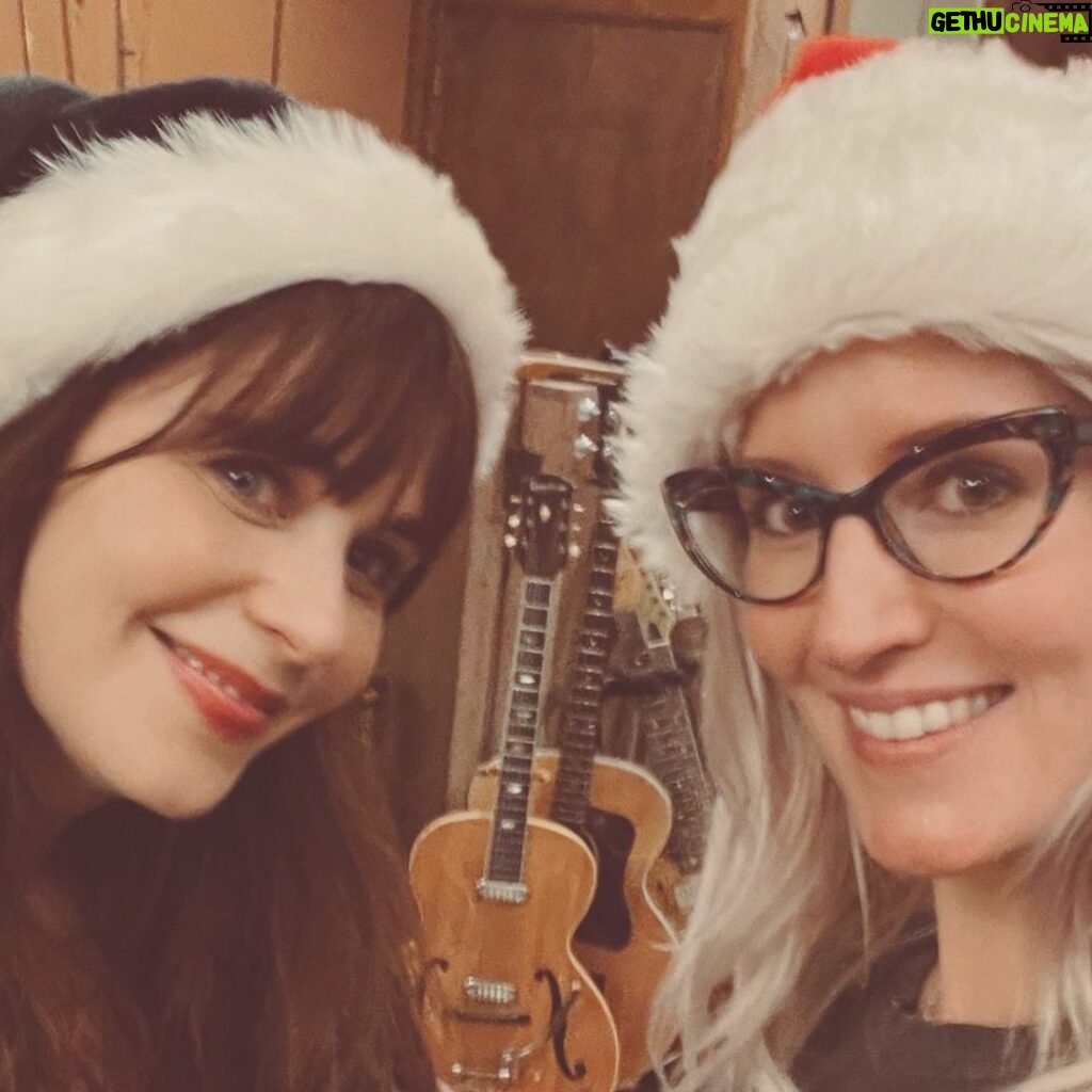Ingrid Michaelson Instagram - My new holiday single “Merry Christmas Happy New Year” is out now! It’s featuring @zooeydeschanel which means I have officially dialed the festive knob to 11. ⛄