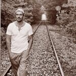 Ioannis Papazisis Instagram – Σε 2 ράγες βρεθήκαμε σε 2 θα συνεχίσουμε να περπατάμε…μέχρι τελευταίο γραμμάριο καψουρας…