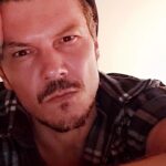 Ioannis Papazisis Instagram - Δεν μπορείς να δημιουργήσεις εμπειρία...πρέπει να την υποστεις.....A.C...είναι σαν να τελειωσε η πλακα......🚀🌍