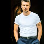Ioannis Papazisis Instagram - Να καταλάβουμε την μοναδικότητα μας μέσα σε αυτό το ΣΥΜΠΑΝ.ειμαστε μια απειροελάχιστη χώρο χρονική κουκίδα.Η ζωή μας είναι από εδώ έως εκεί.Αυτο πρέπει να προσπαθήσουμε να το κατανοήσουμε και να το εκμεταλλευτούμε με τον καλύτερο δυνατό τρόπο...Δ.Ν.💫