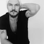 Ioannis Papazisis Instagram – Τιποτα πλέον δεν είναι υπαρκτό αν δεν το μαθουν ολοι…….και αν δεν το κρίνουν όλοι….και αν δεν παρουν θεση όλοι……το Τρούμαν σόου είναι εδώ για όλους μας..Καλημέρα καλησπέρα και καλή μας νυχτα….. καλές μας γιορτες.