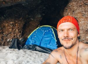 Ioannis Papazisis Instagram - Απομόνωση......