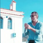 Ioannis Papazisis Instagram – Η ανθρωπότητα σαχλαμαριζει μεθυσμένη από την ευφυΐα της…… μπωντλαίρ.καλο καλοκαιρι
