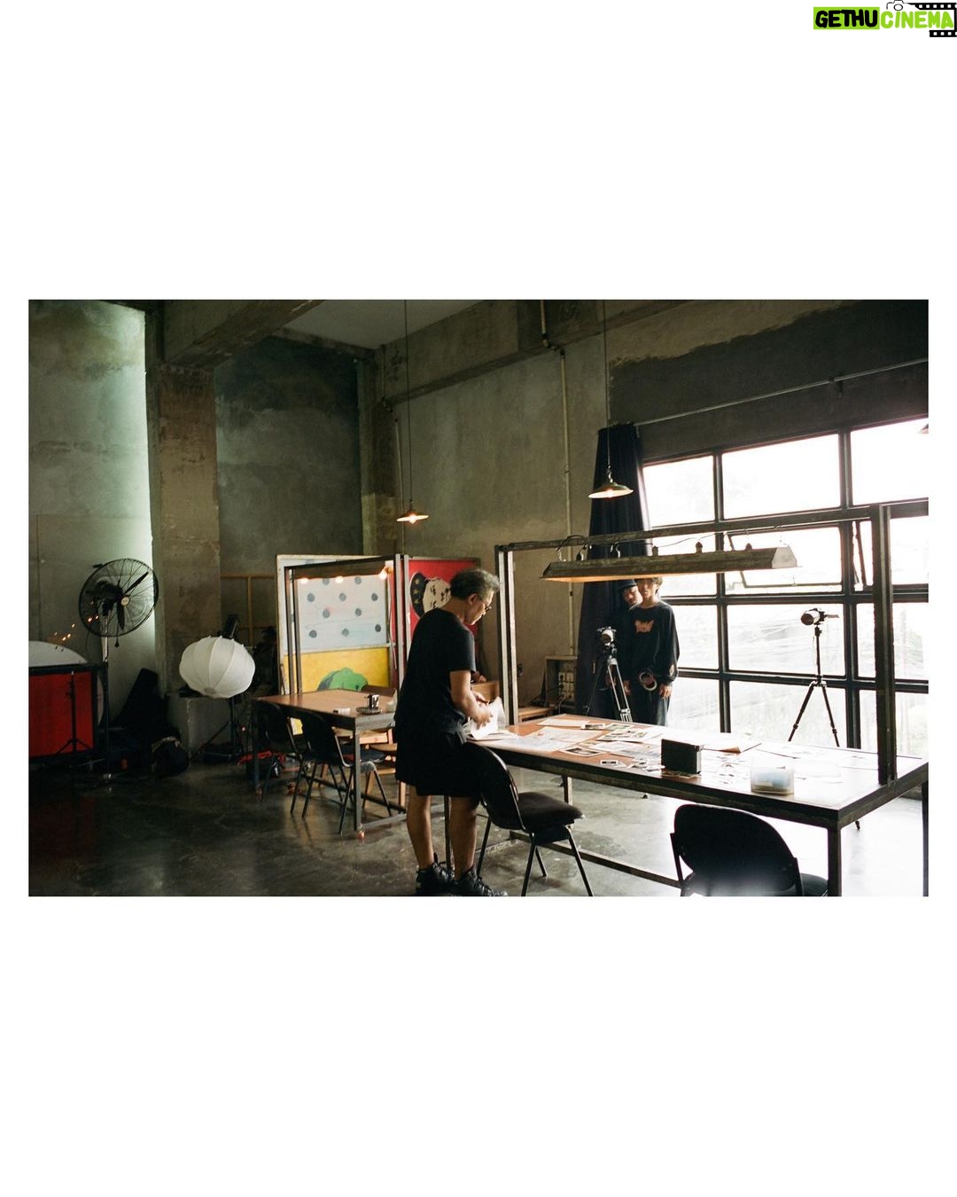 Iqbaal Ramadhan Instagram - Serba-serbi fotografi di Episode 3 tayang hari Rabu ini‼️Link di bio📸🎞️🐈 #IQBAAL
