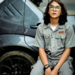 Iqbaal Ramadhan Instagram - 1 dari 6 anggota Komplotan terlihat sedang ngaso di sela-sela pencurian~ 25 Agustus di Seluruh Bioskop Indonesia #MencuriRadenSaleh Tempat Transaksi Mencurigakan
