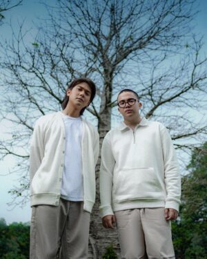 Iqbaal Ramadhan Instagram - Tahun baru, film baru, dengan tantangan baru 💪

Bismillah bro! @umayshahab 🤝

📸: @jozz_felix