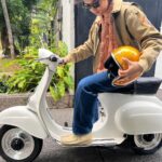 Iqbaal Ramadhan Instagram - Rangtangtangtang with my Darling sayang🛵💨