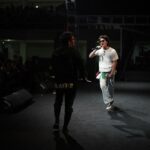 Iqbaal Ramadhan Instagram – Bangga dan bersyukur sudah dilibatkan di perhelatan Tepok Bulu 2023. Selamat dan sukses untuk seluruh saker, vivin dedes, para atlet dan idola kebanggan kita di lapangan, teman-teman baru di Pok Bul Band, dan seluruh kru yang ikut serta menyukseskan acara semalam – cuma @vindes.ig yang bisa mengemas acara se-keren ini! Bahagia juga bisa jadi bagian dari sejarah Istora dan juga bulu tangkis di 🇮🇩 

Namun, gak bisa dipungkiri. Belakangan ini pikiran dan emosi setiap hari tertuju kepada penjajahan dan genosida di Palestina. Sering ngerasa 𝘩𝘦𝘭𝘱𝘭𝘦𝘴𝘴 dan berfikir apakah doa dan suaraku cukup untuk membantu meringankan beban orang-orang Palestina. Juga sempat terlintas di pikiran, apakah aku pantas merasa bahagia saat yang lain sedang menderita. Mungkin iya, mungkin tidak. Yang pasti, aku gak takut memberi tahu dunia (dan Tuhan pastinya) di sisi mana aku berpihak! #mythoughts Istora Senayan