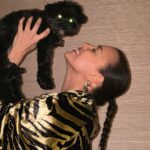 Irina Shayk Instagram - Mama & 🐾by 📷 Lea 🖤🖤