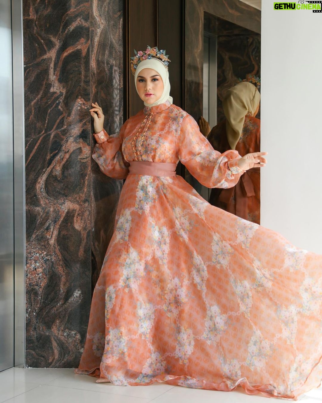 Irish Bella Instagram - 1st Anniversarry @arinnahijab_official ✨