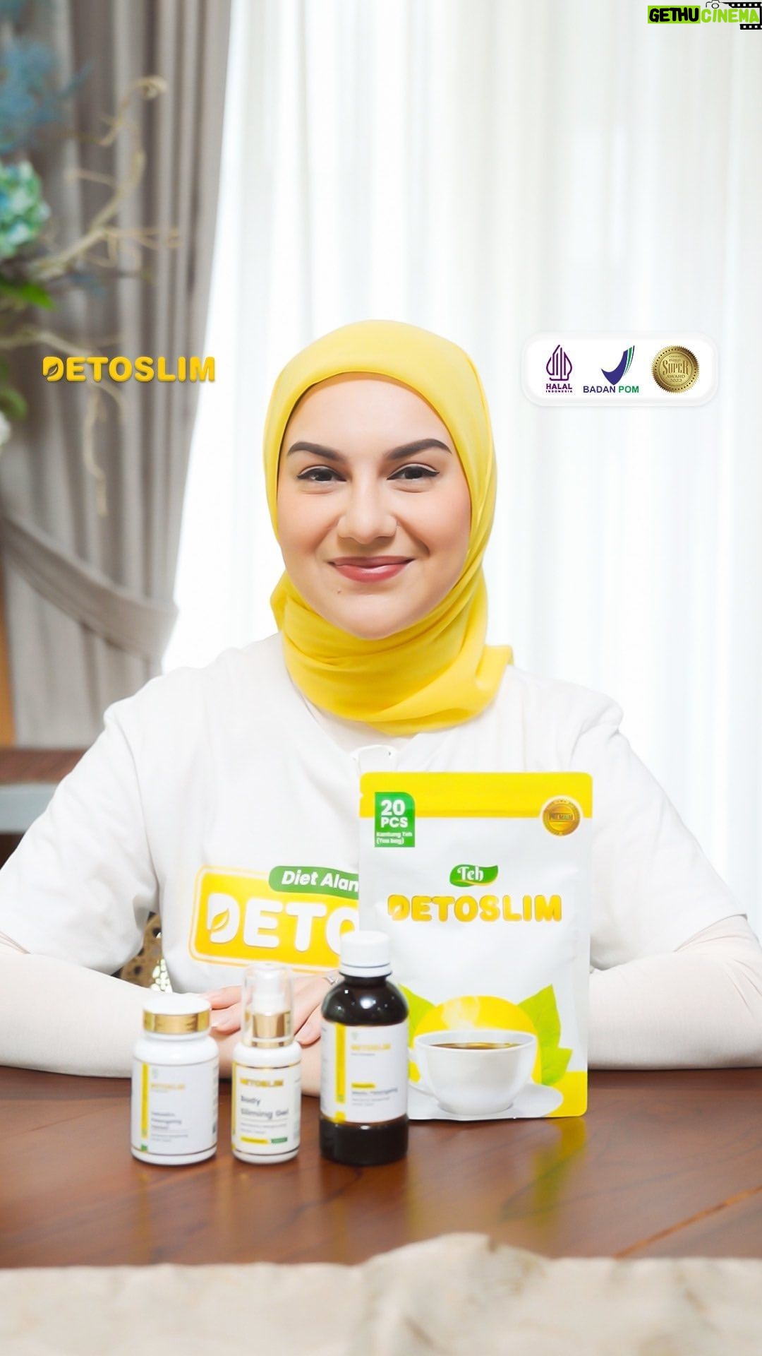 Irish Bella Instagram - MENIKAH BIKIN BADAN JADI GEMUK ??? Guys pasti banyak perempuan di luar sana setelah menikah, atau setelah lahiran juga menyusui BB nya naik drastis ๐ญ๐ญ Sama banget kaya aku BB naik sampai belasan kilo, muka jadi chubby bahkan bagian tubuh banyak banget yang gelambir๐ฅน Tapi syukurnya sekarang uda ada @detoslim_official yang efektif untuk bantu para wanita indonesia menurunkan BB hingga belasan kilo ๐๐ @detoslim_official ini mengandung 100% bahan alami herbal yang bermanfaat untuk bantu : โ
Mempercepat pembakaran kalori tubuh โ
Meningkat metabolisme tubuh sehingga bisa memaksimalkan pembakaran lemak โ
Mengurangi nafsu makan โ
Membersihkan usus serta zat kotor dalam tubuh juga manfaat lainnya. @detoslim_official juga sudah halal & BPOM sehingga aman & tanpa efek samping. MILIKI TUBUH LANGSING IMPIAN MU DENGAN @detoslim_official #diet #dietsehat #dietbusui #dietdetoslim #detoslim #dietfood #dietplan #dietherba #detoslimbeauty #testimonidetoslim #diet #dietsehat #dietbusui #dietasemsofrer #detoslim #dietfood #dietplan #dietherbalife #dietsehat #bbideal #bodygoals #diettips #diethebal #dietalami