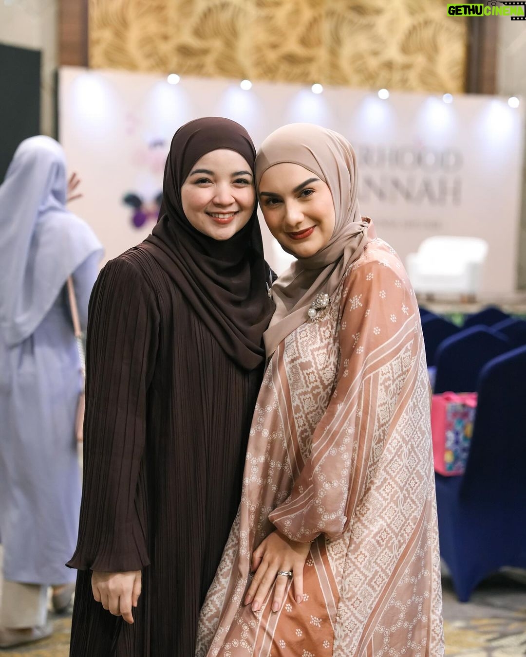 Irish Bella Instagram - Sisterhood To Jannah ❤️✨