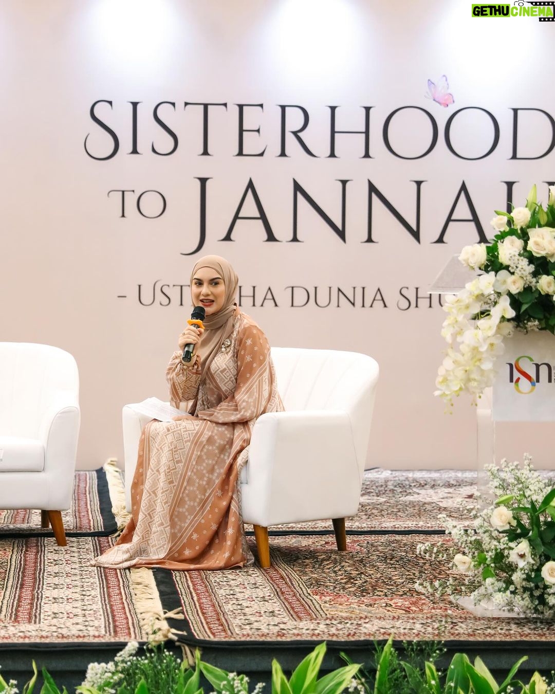 Irish Bella Instagram - To be able to belong in a group of such amazing, positive & warm hearted people is an incredible feeling ❤️ Grateful to Allah that my life has crossed paths with these sisters 🫶🏼 Once again thank you @kartikaputriworld for putting this all together, and making me a part of this. You have made such a beautiful garden of Jannah for us all ❤️🥰 Thanks to all vendors.. EO @gcwo.id @tw.weddingg Dekorasi @pt.adika12persada.id Dokumentasi @askar_photography Venue @swasana_lippokuningan @swasanawedding Photobooth @picadabra.studio Drink @teatwo.official Drink @susu_mbokdarmi Drink @heavenlywang.id Nasi kulit @chick_chy.id Nasi kebuli @dyeenskitchen Bakso @baksobara Siomay @monas.delight Gulai sapi @gultik.ku Roti keset @rotikeset.condet Tumpeng @tumpengmini Kue tampah @kartikasoulfood Shihlin @shihlinsnacksid Kebab @emados.shawarma Roti @psbakeryid Goodiebag @mydreamgoodies Popcorn @jollytimeindonesia Sajadah anti slip @ds.modest Wardah @wardahbeauty Shella saukia @shellasaukiaofficial Sayeed @sayeedbeauty