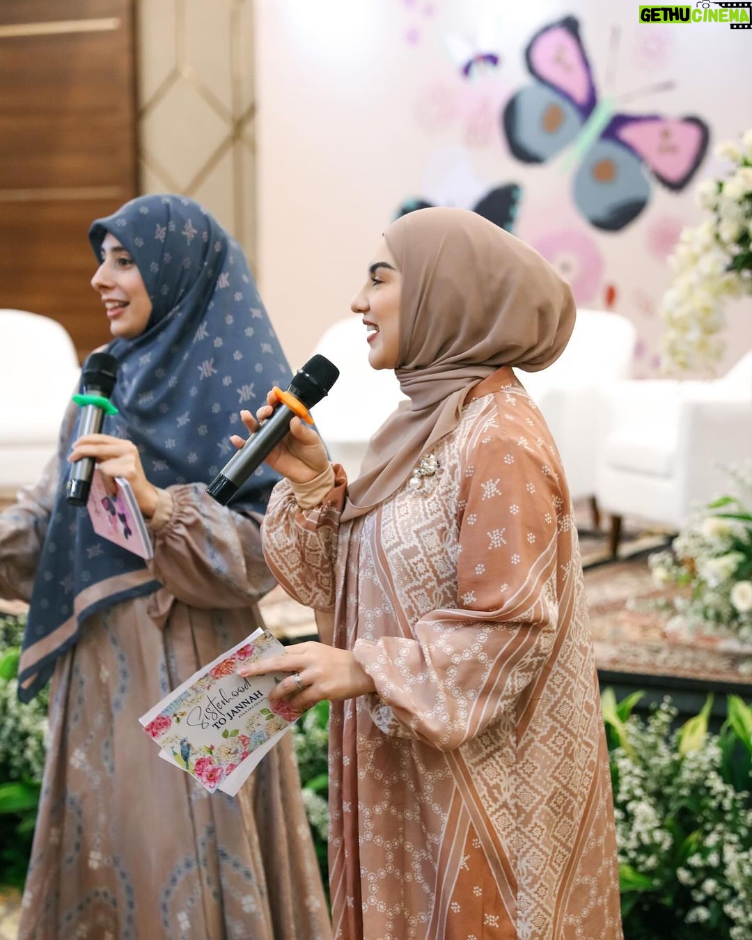 Irish Bella Instagram - To be able to belong in a group of such amazing, positive & warm hearted people is an incredible feeling ❤️ Grateful to Allah that my life has crossed paths with these sisters 🫶🏼 Once again thank you @kartikaputriworld for putting this all together, and making me a part of this. You have made such a beautiful garden of Jannah for us all ❤️🥰 Thanks to all vendors.. EO @gcwo.id @tw.weddingg Dekorasi @pt.adika12persada.id Dokumentasi @askar_photography Venue @swasana_lippokuningan @swasanawedding Photobooth @picadabra.studio Drink @teatwo.official Drink @susu_mbokdarmi Drink @heavenlywang.id Nasi kulit @chick_chy.id Nasi kebuli @dyeenskitchen Bakso @baksobara Siomay @monas.delight Gulai sapi @gultik.ku Roti keset @rotikeset.condet Tumpeng @tumpengmini Kue tampah @kartikasoulfood Shihlin @shihlinsnacksid Kebab @emados.shawarma Roti @psbakeryid Goodiebag @mydreamgoodies Popcorn @jollytimeindonesia Sajadah anti slip @ds.modest Wardah @wardahbeauty Shella saukia @shellasaukiaofficial Sayeed @sayeedbeauty