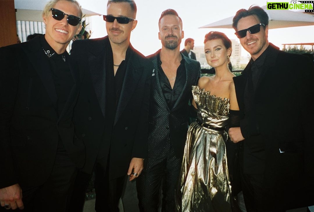 Isabel Durant Instagram - Grammys 2023! So much love for this family. Congratulations team @rufusdusol So proud of you all and the joy you bring into this world. 🙏🏼🥹🫶🏻 Photography by the one and only @michaeldrummondphoto X