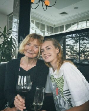 Isabel Durant Instagram - Warm and fuzzies. ❤️