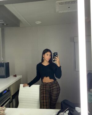 Isabella Ferreira Instagram - Pilar. My girl. My love. It’s been an honor being able to play you these last few years. Grateful is an understatement. You will be incredibly missed! Woohooo now go stream @lovevictorhulu on @hulu and @disneyplus NOW 🖤
(Also thank you @jensler43 for capturing the first pic I love and miss you ok bye)