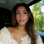 Isabella Ferreira Instagram - in my mums car