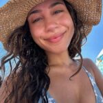Isabella Ferreira Instagram - who wanna play mermaids?