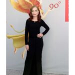 Isabelle Huppert Instagram - Venise 2022, Orizzonti. Très bel accueil pour la Syndicaliste @jpaulsalome @marinafois #GregoryGadebois @francoisxavierdemaison #YvanAttal @pierredeladonchamps #LaSyndicaliste #TheSittingDuck @le_pacte_officiel @thebureaufilms @labiennale Venice, Italy
